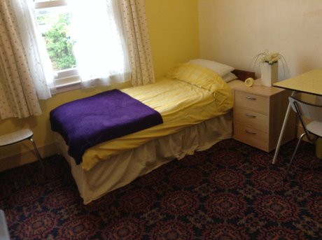Room for 2-3 weeks, Zone 2 Near Station